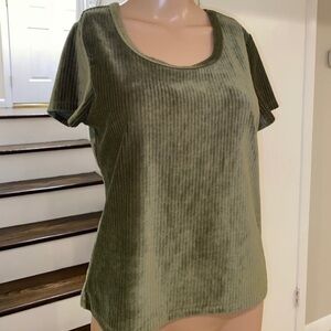 Crave fame top size L , color olive
